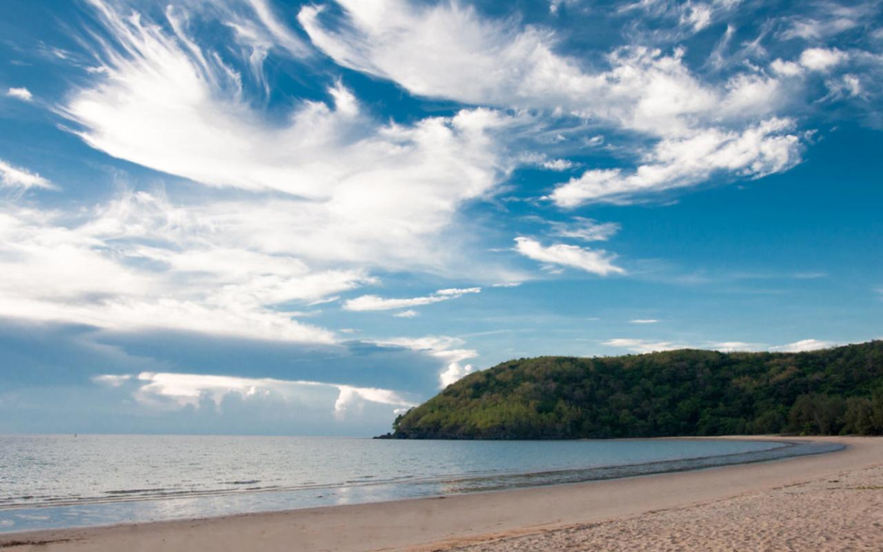 Dam Trau Beach