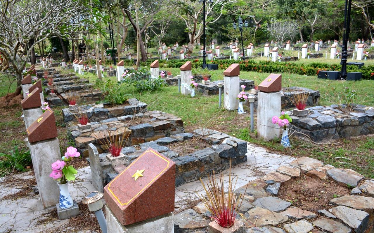 Hang Duong Cemetery