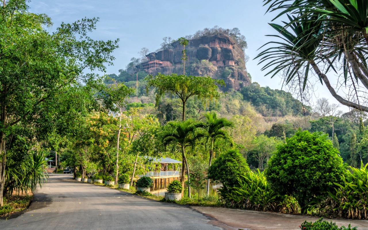 Wat Phu Tok