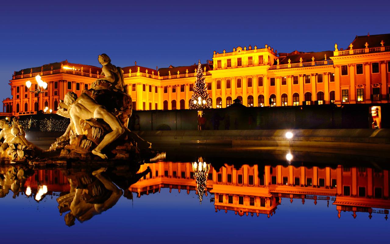 Christmas Market at Schönbrunn Palace