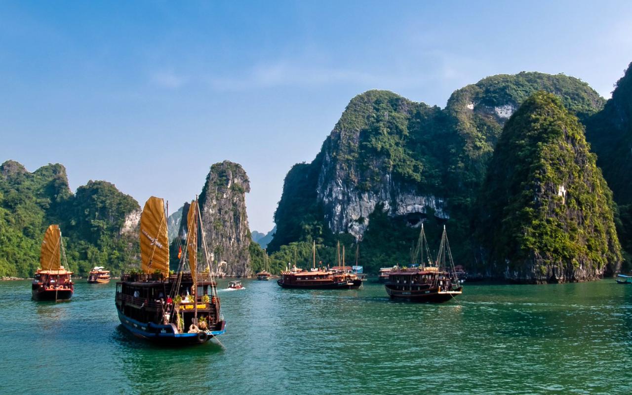 Ha Long Bay
