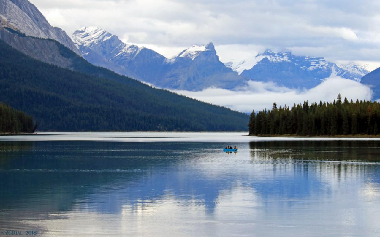 Malign lake - Canadian Rockies