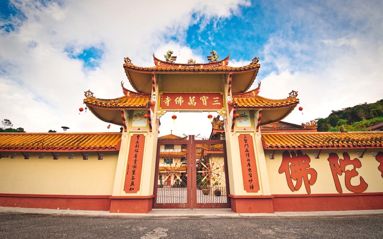 Sam Poh Temple